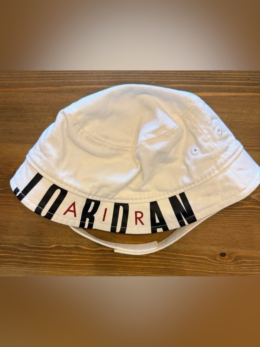 Like New Nike Air Jordan White Toddler Bucket Hat W/ Chin Strap (Toddler)
